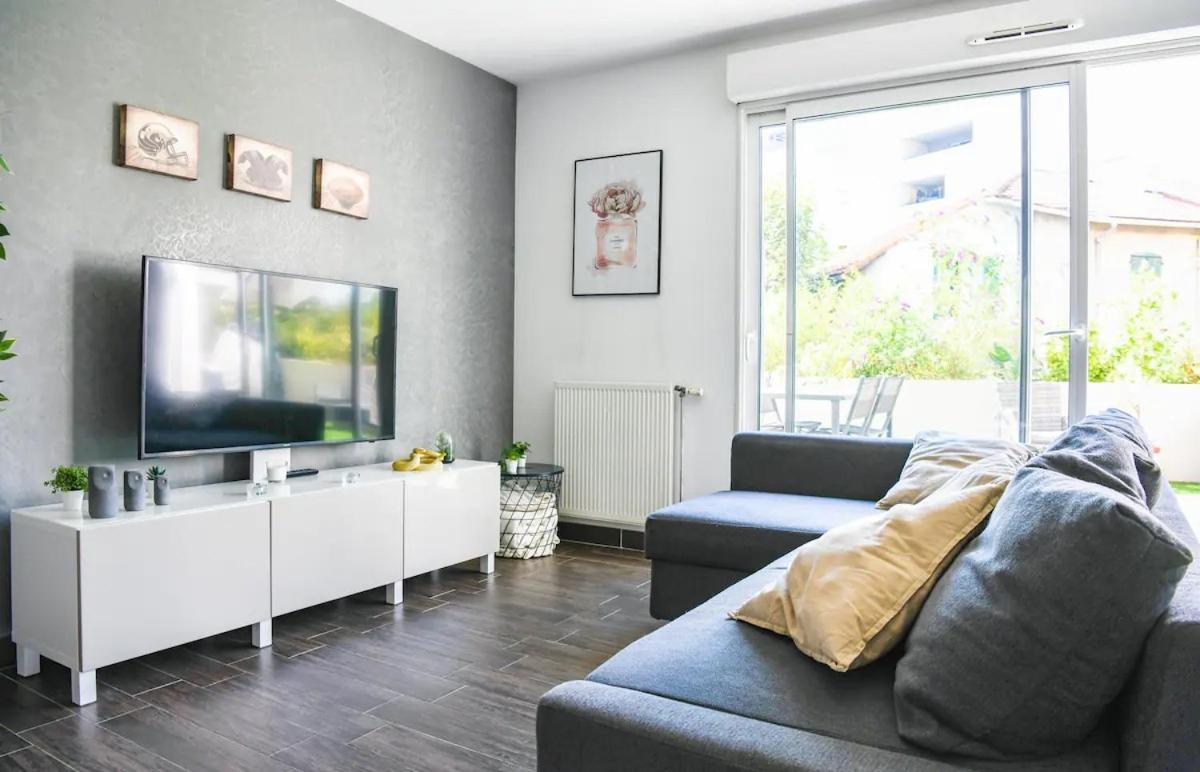 Superbe Appartement Avec Terrasse, Piscine & Parking Prive A Marsella Exterior foto
